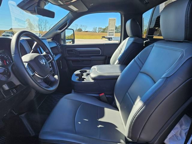New 2025 RAM 3500 Tradesman AWD/4WD image 9