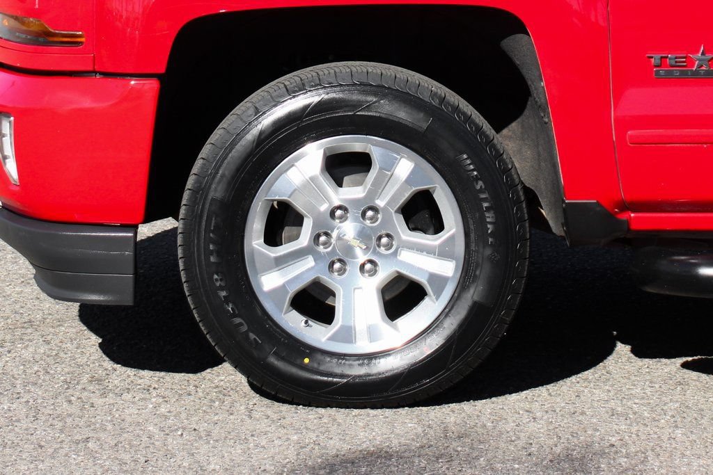 Used 2018 Chevrolet Silverado 1500 LT w/ Texas Edition AWD/4WD image 40