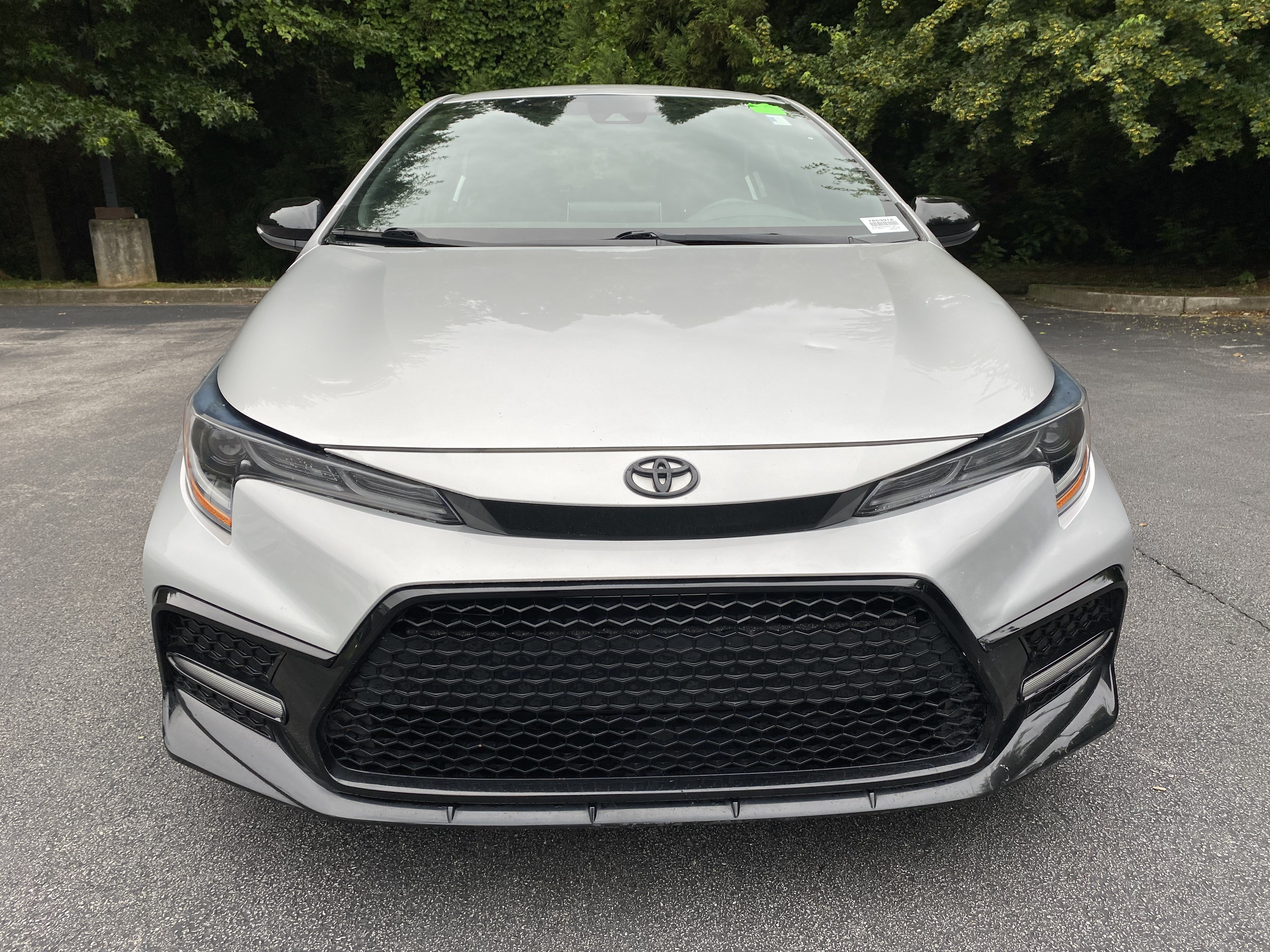 Used 2020 Toyota Corolla SE FWD image 3