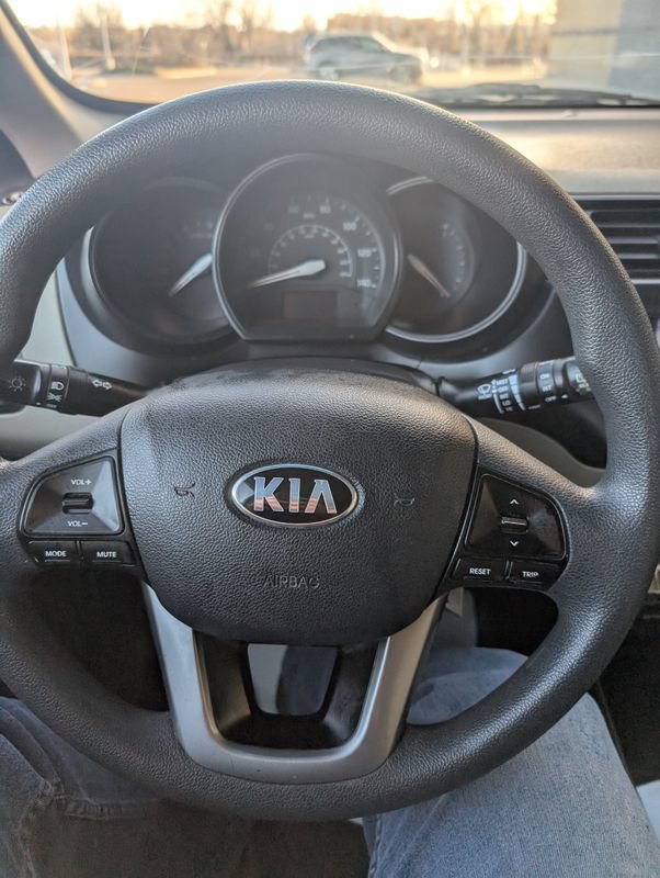 Used 2013 Kia Rio LX FWD image 28