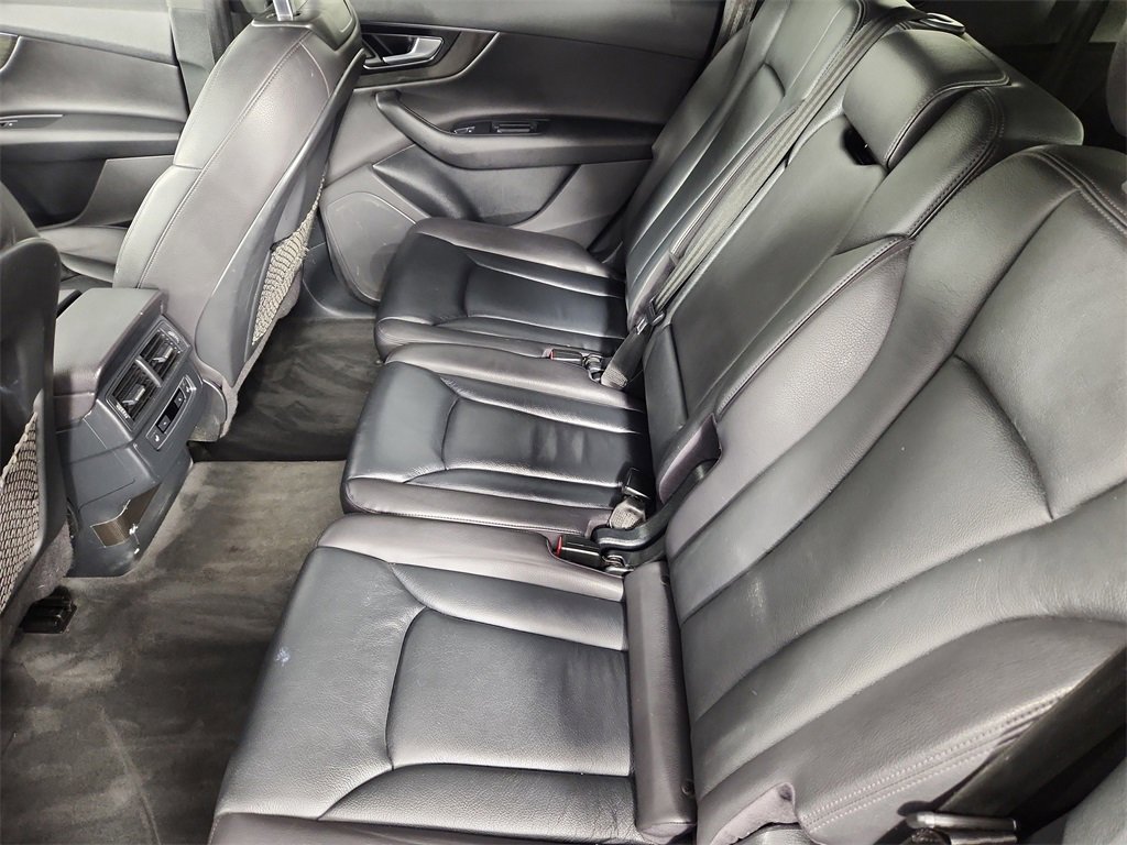 Used 2017 Audi Q7 3.0T Premium Plus image 12
