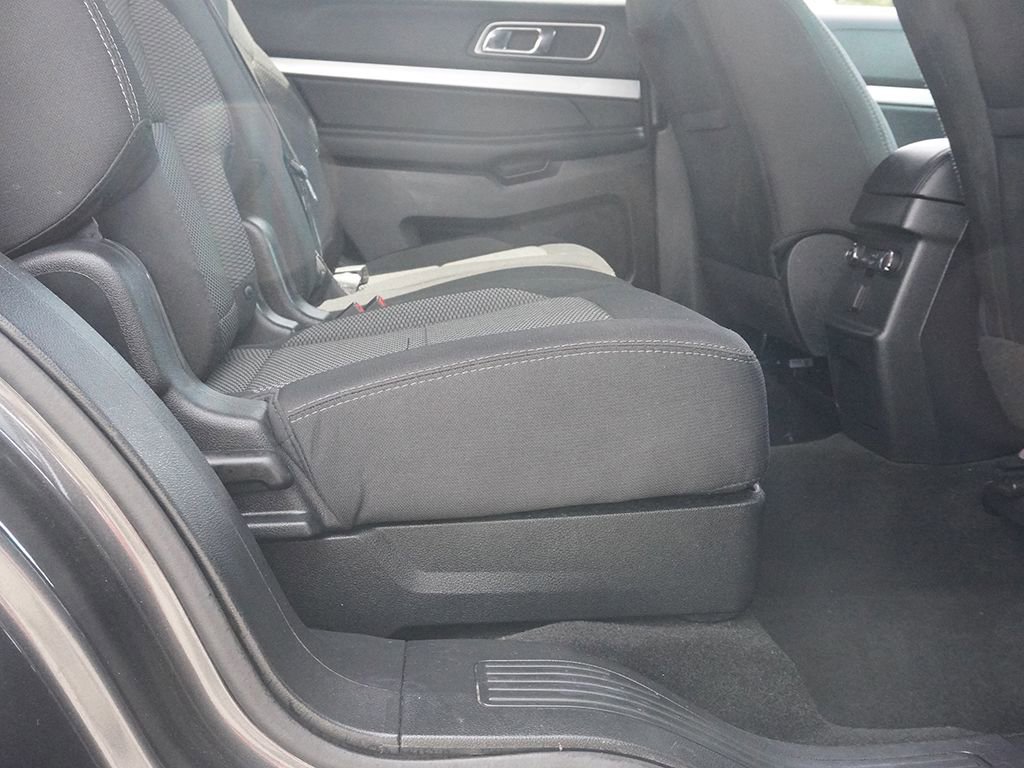 Used 2016 Ford Explorer XLT AWD/4WD image 26