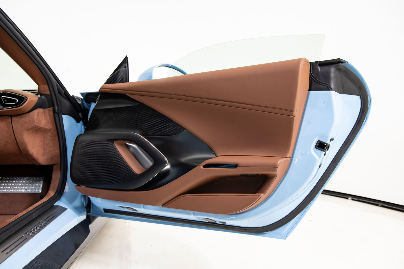 Certified 2025 Ferrari 12Cilindri RWD image 24