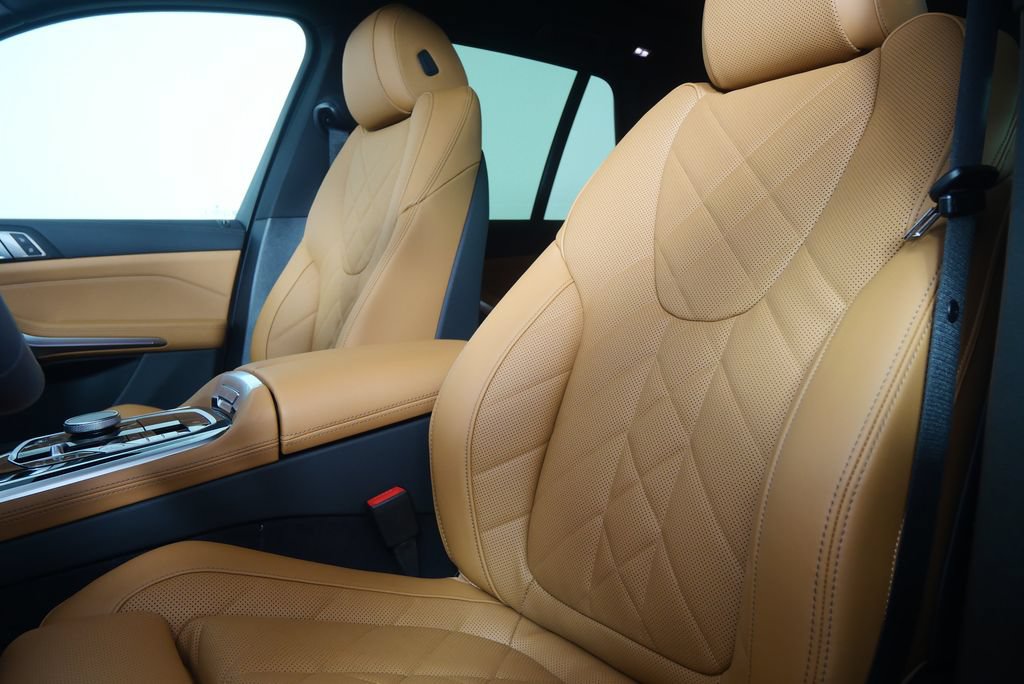 Used 2026 BMW X5 sDrive40i w/ M Sport Package RWD image 11