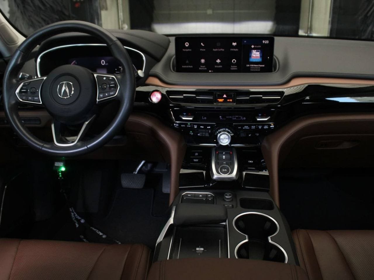 Certified 2024 Acura MDX w/ Technology Package FWD image 18