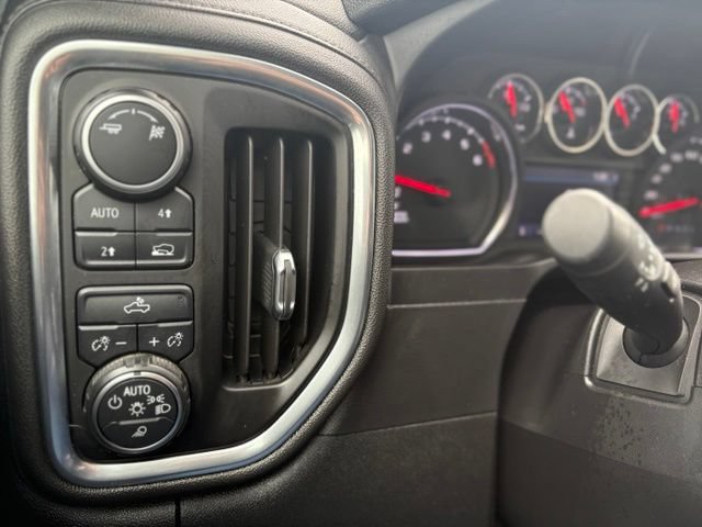Used 2019 Chevrolet Silverado 1500 LT w/ Convenience Package AWD/4WD image 22