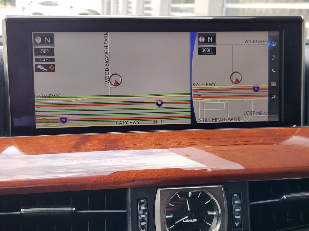 Used 2020 Lexus LX 570 4WD w/ 3rd Row & Luxury Pkg image 16