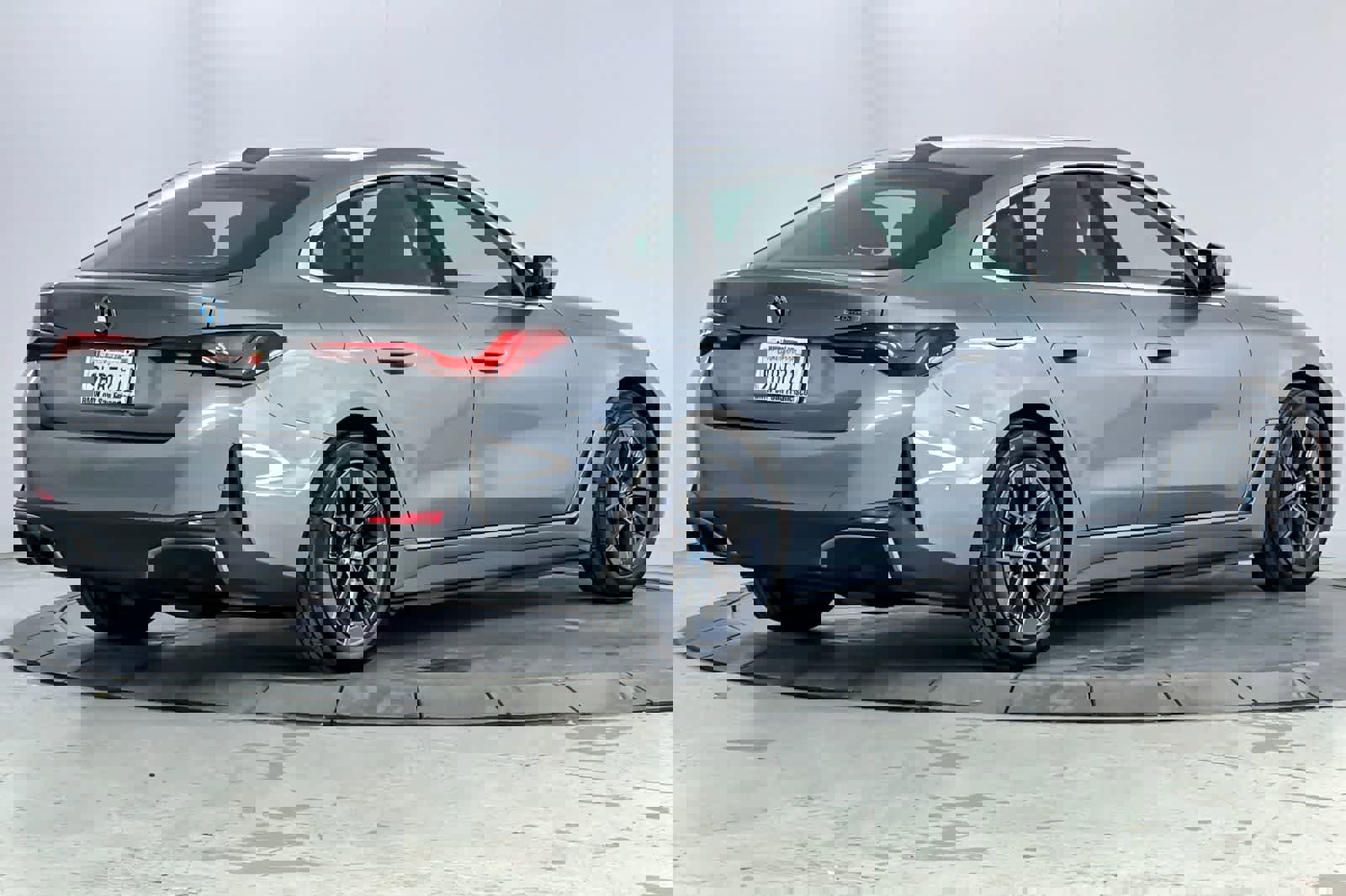 Used 2023 BMW i4 eDrive35 w/ Premium Package image 2