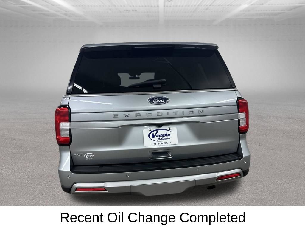 Used 2022 Ford Expedition XLT AWD/4WD image 12
