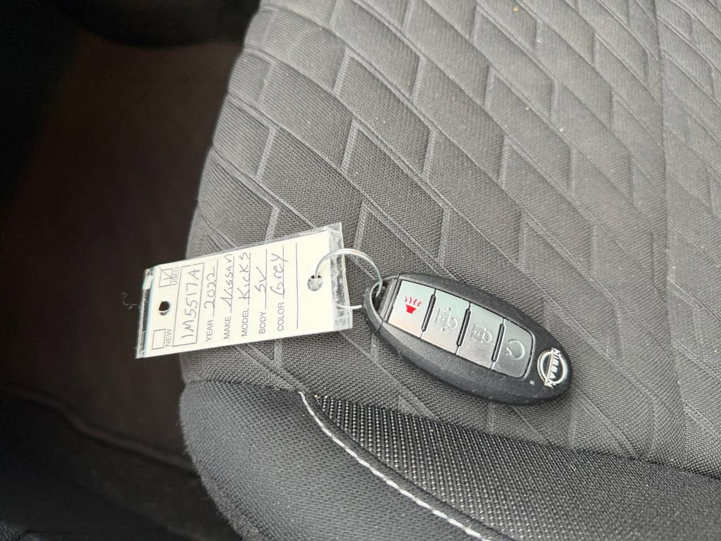Used 2022 Nissan Kicks SV image 32