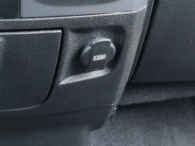 Used 2024 RAM 1500 Classic SLT AWD/4WD image 24