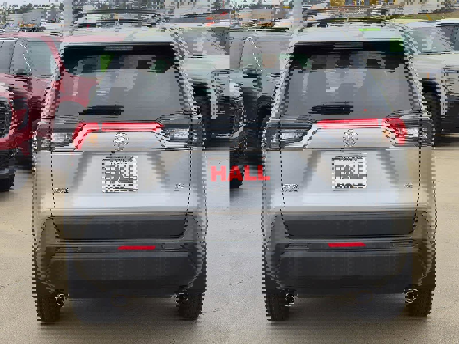 Used 2023 Toyota RAV4 XLE w/ Convenience Package image 5