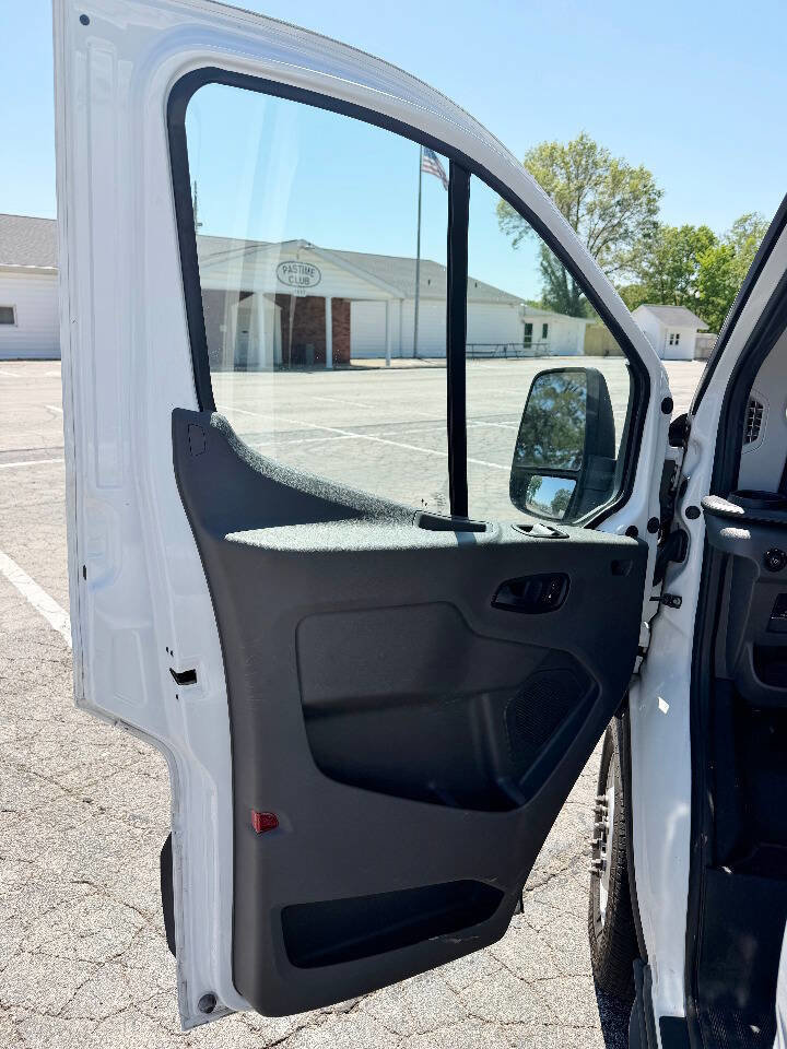 Used 2021 Ford Transit 250 Low Roof AWD image 9