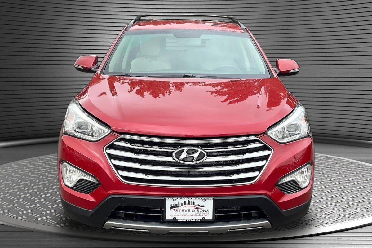 Used 2015 Hyundai Santa Fe GLS w/ Option Group 02 AWD/4WD image 2