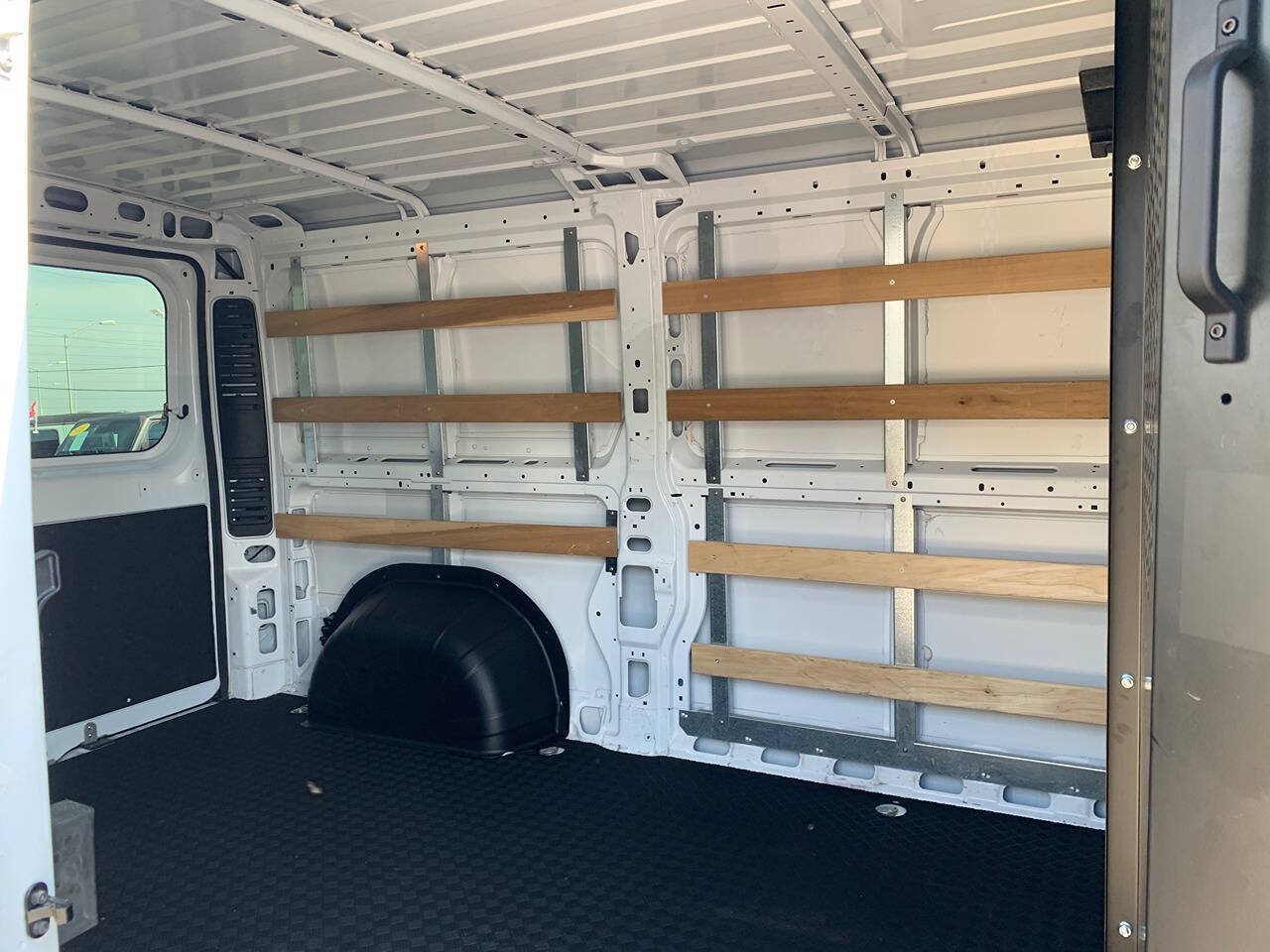 Used 2025 RAM ProMaster 2500 w/ U-Haul Equipment Group FWD image 12