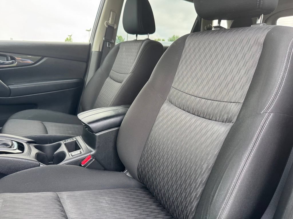 Used 2019 Nissan Rogue SV w/ Premium Package AWD/4WD image 9