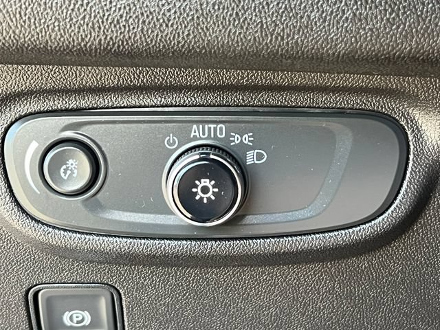 Used 2023 GMC Terrain SLE w/ Driver Convenience Package AWD/4WD image 18