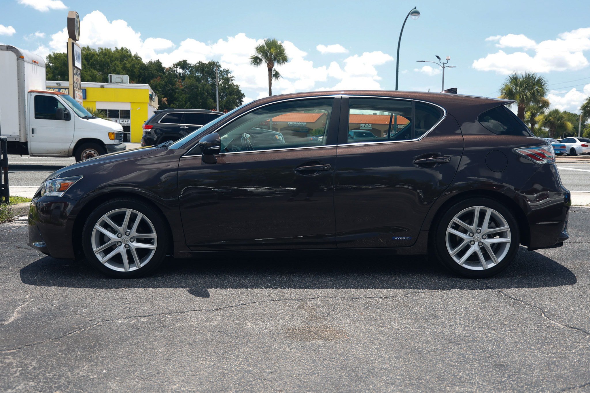 Used 2016 Lexus CT 200h w/ Navigation Package FWD image 4