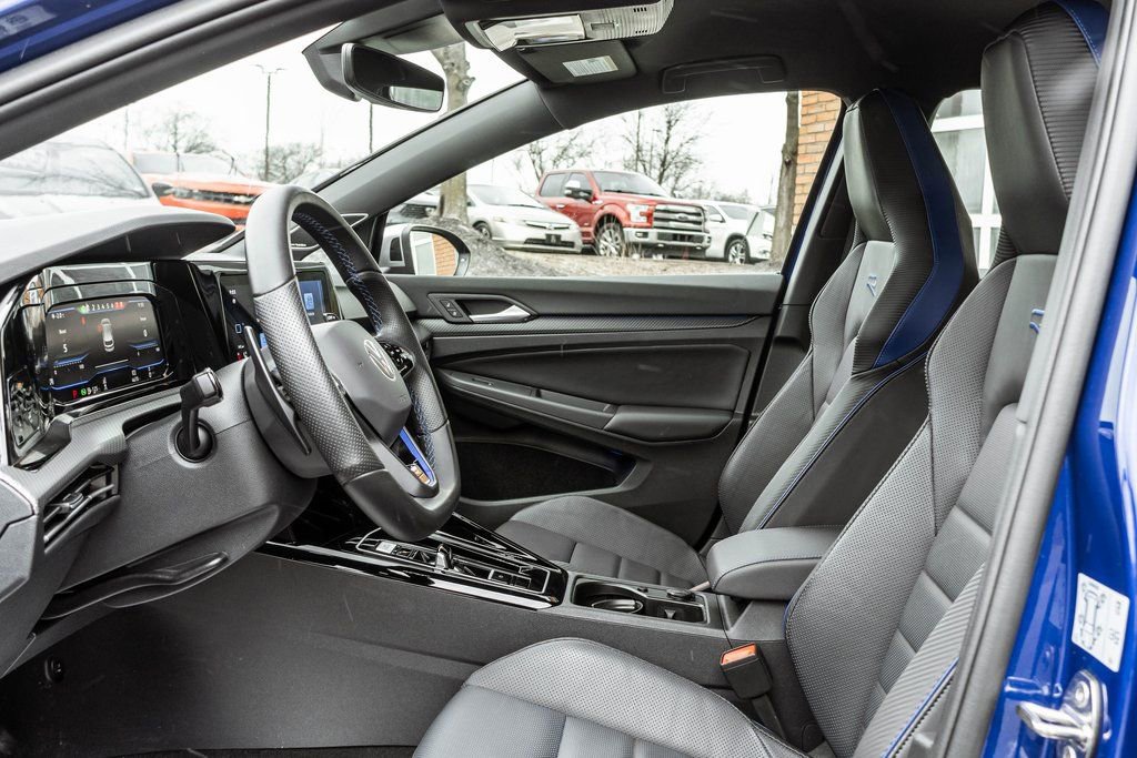 Used 2024 Volkswagen Golf R image 27