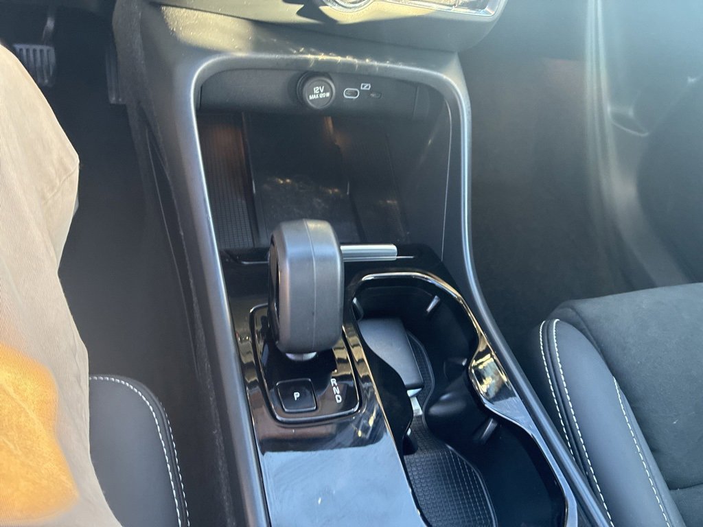 Certified 2023 Volvo C40 P8 Recharge Ultimate image 11