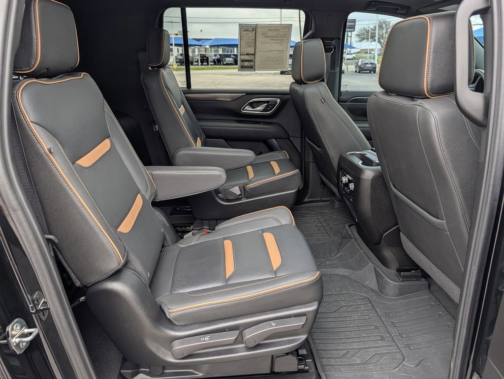 Used 2024 GMC Yukon XL AT4 w/ AT4 Premium Package image 31