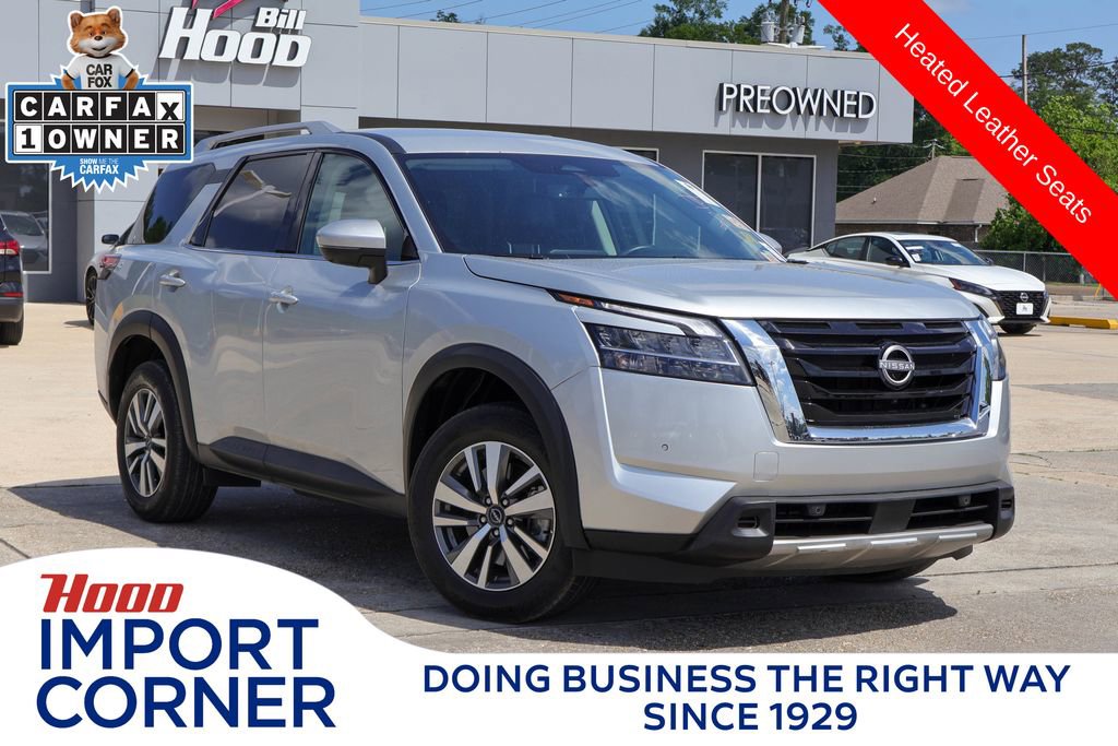 Used 2025 Nissan Pathfinder SL AWD/4WD image 1
