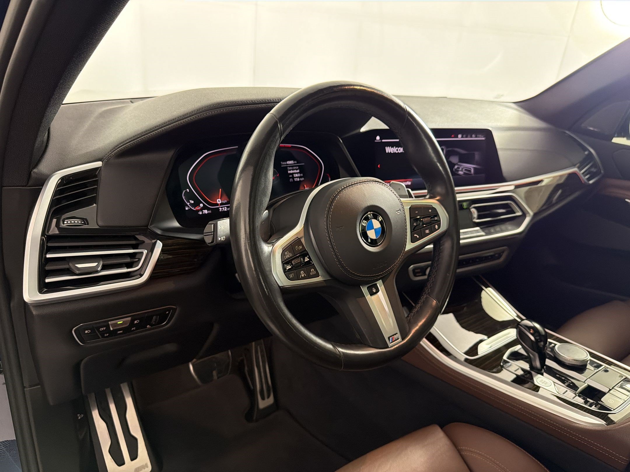 Used 2020 BMW X5 M50i w/ Executive Package AWD/4WD image 4