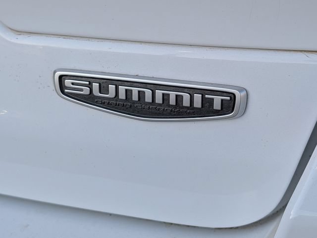 Used 2022 Jeep Grand Cherokee Summit w/ Adv Protech Group IV AWD/4WD image 37