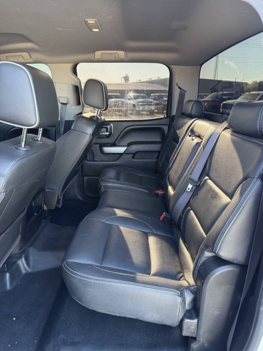 Used 2017 Chevrolet Silverado 2500 LT AWD/4WD image 8