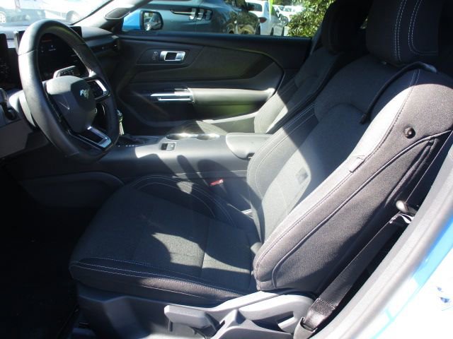 Used 2024 Ford Mustang Coupe image 5