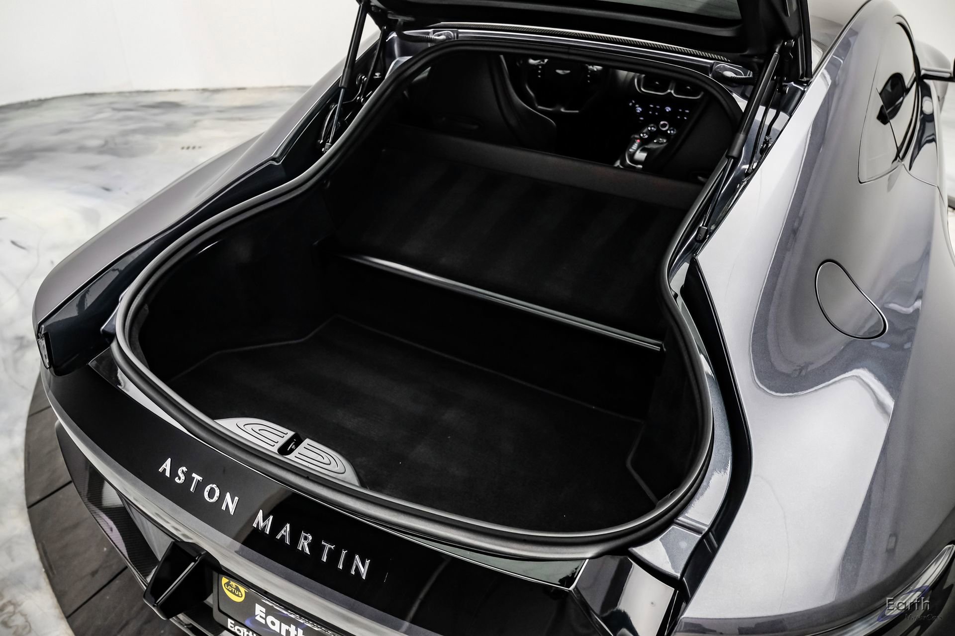 Used 2023 Aston Martin V12 Vantage RWD image 99