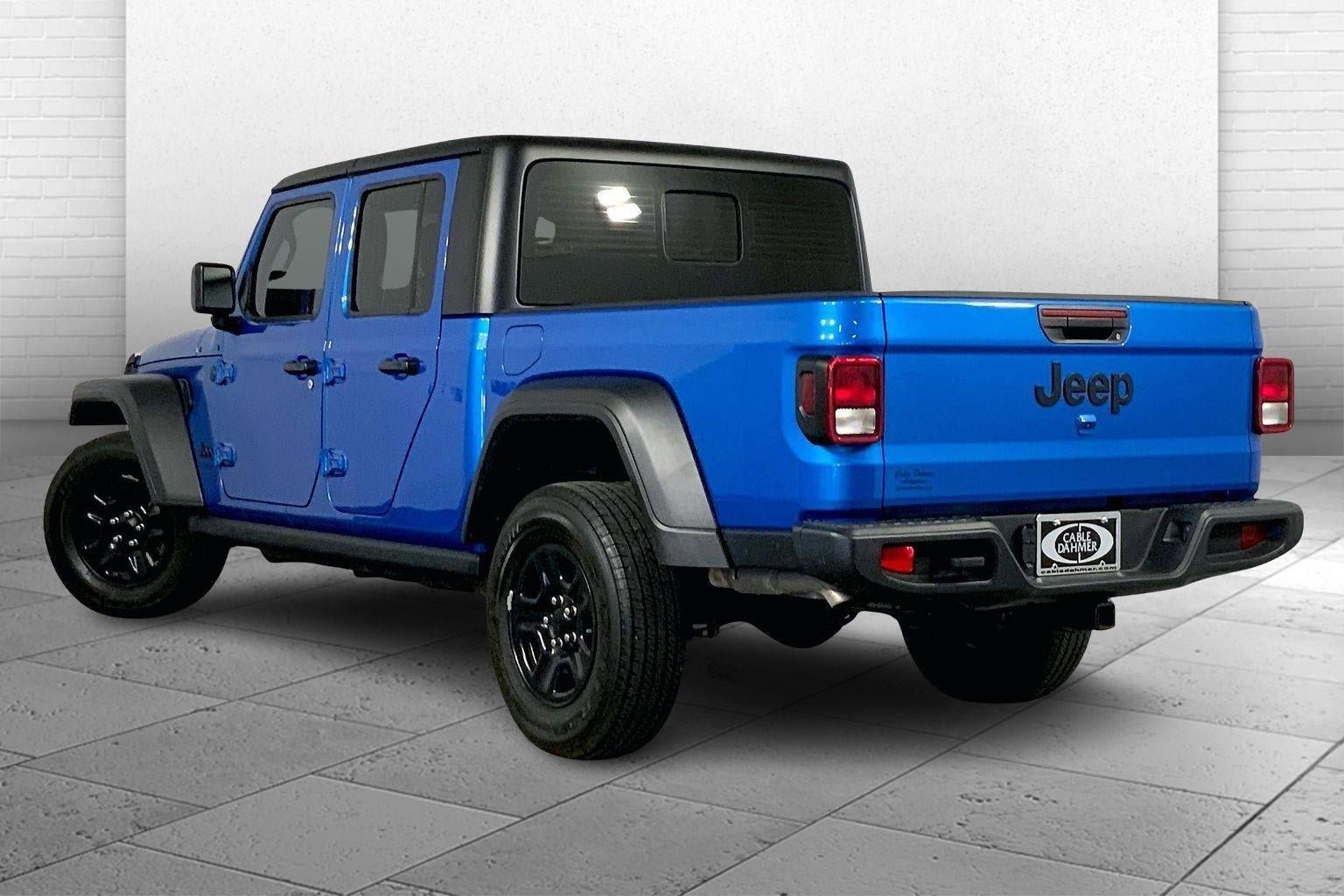 Used 2023 Jeep Gladiator Sport w/ Trailer Tow Package image 11