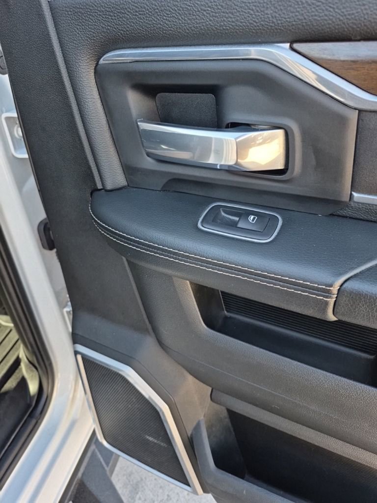 Used 2023 RAM 2500 Laramie AWD/4WD image 19