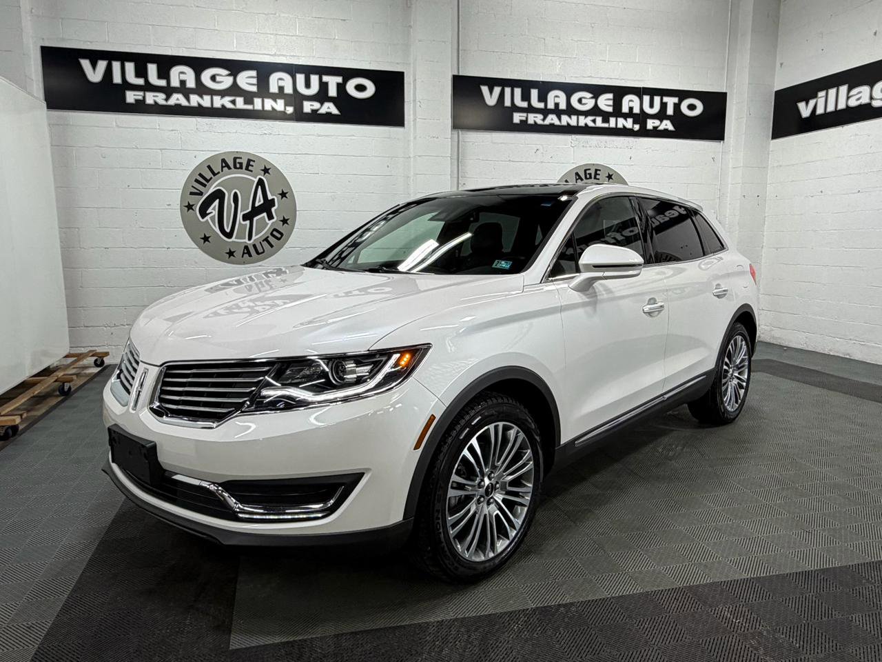 Used 2017 Lincoln MKX Reserve w/ Lincoln MKX Climate Package image 6