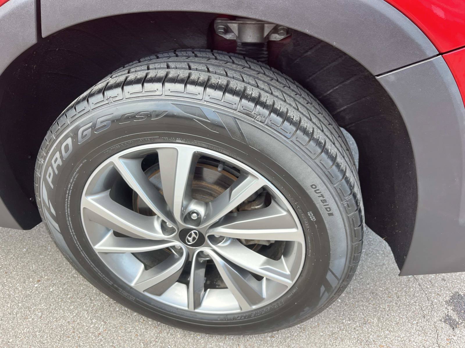 Used 2020 Hyundai Santa Fe SEL w/ Convenience Package FWD image 11