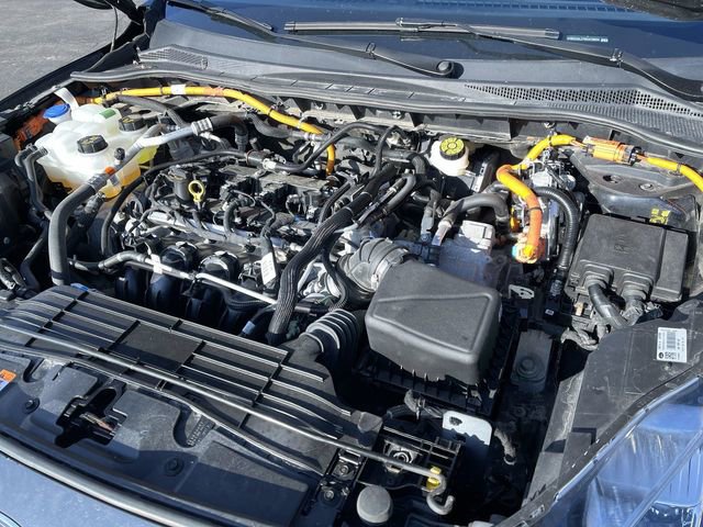 Used 2022 Ford Escape Titanium w/ Titanium Premium Package image 31