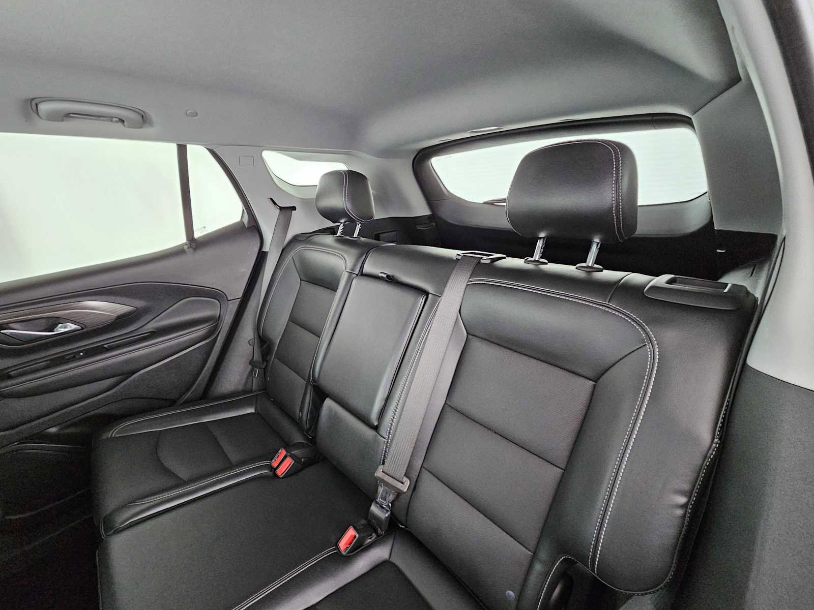 Used 2023 GMC Terrain SLT image 19