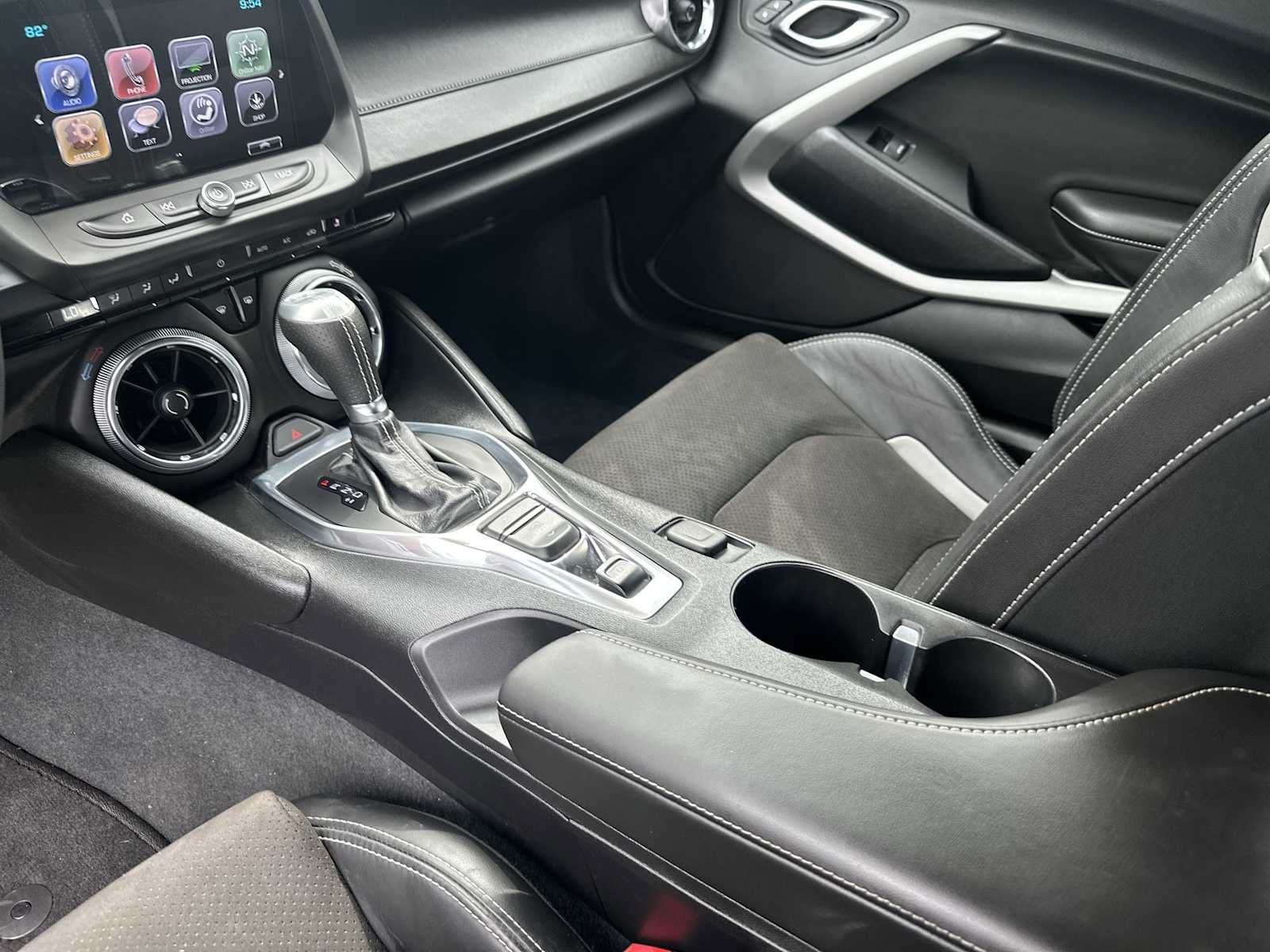Used 2018 Chevrolet Camaro SS RWD image 21