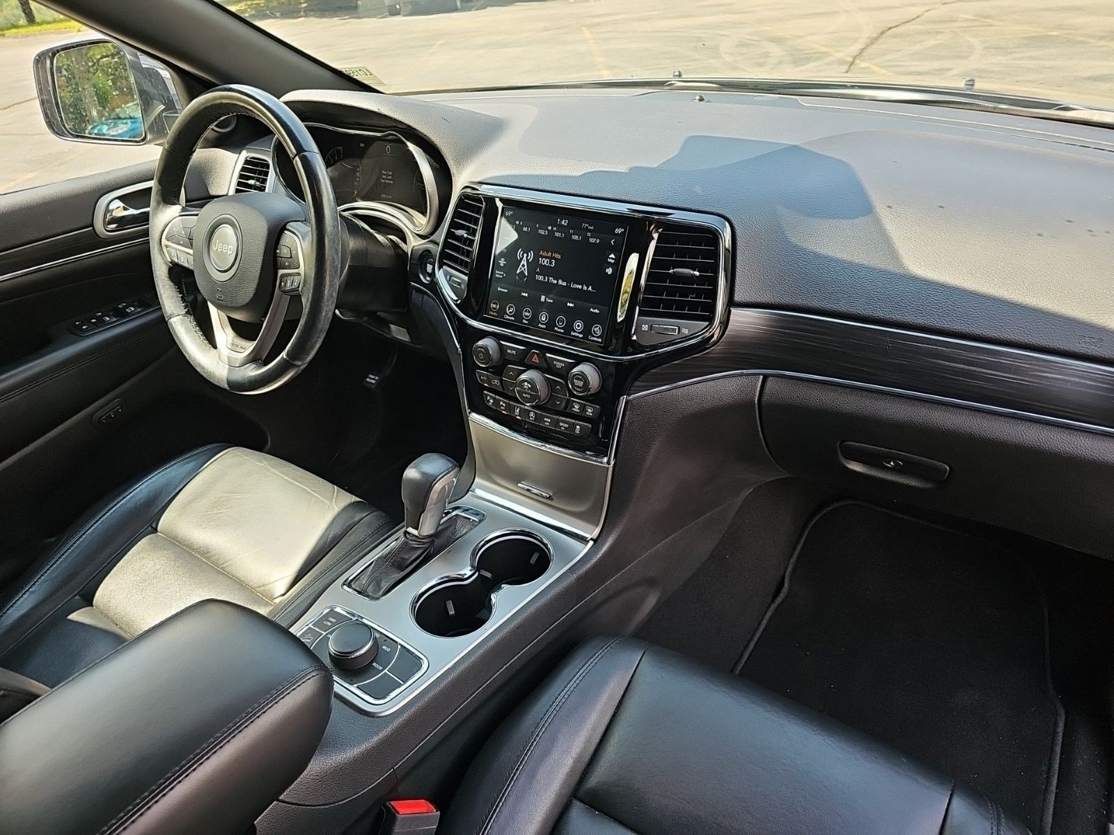 Used 2020 Jeep Grand Cherokee Limited AWD/4WD image 13