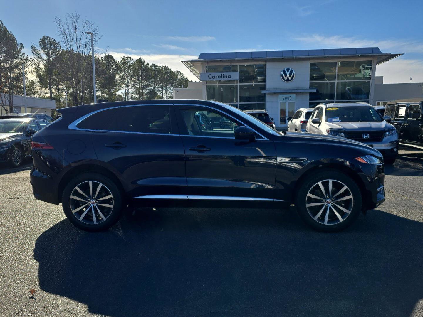 Used 2022 Jaguar F-PACE S image 4