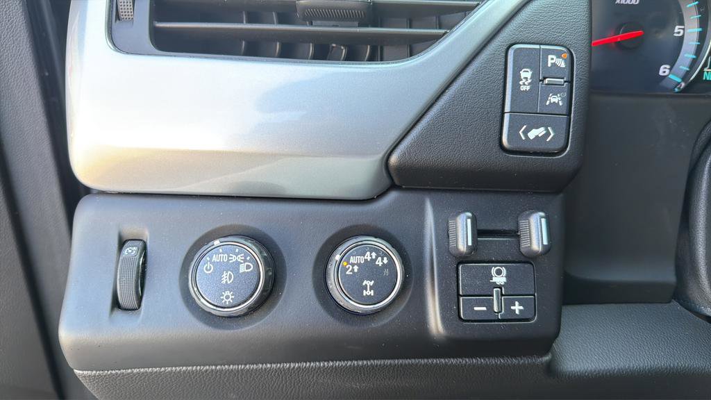 Used 2020 Chevrolet Suburban Premier w/ Max Trailering Package image 29