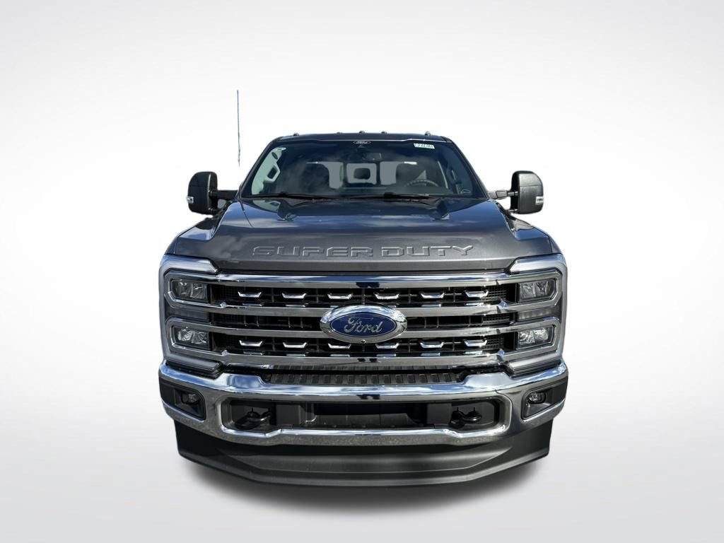 New 2026 Ford F350 XLT image 2