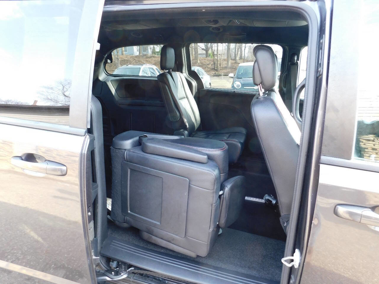 Used 2019 Dodge Grand Caravan GT image 21