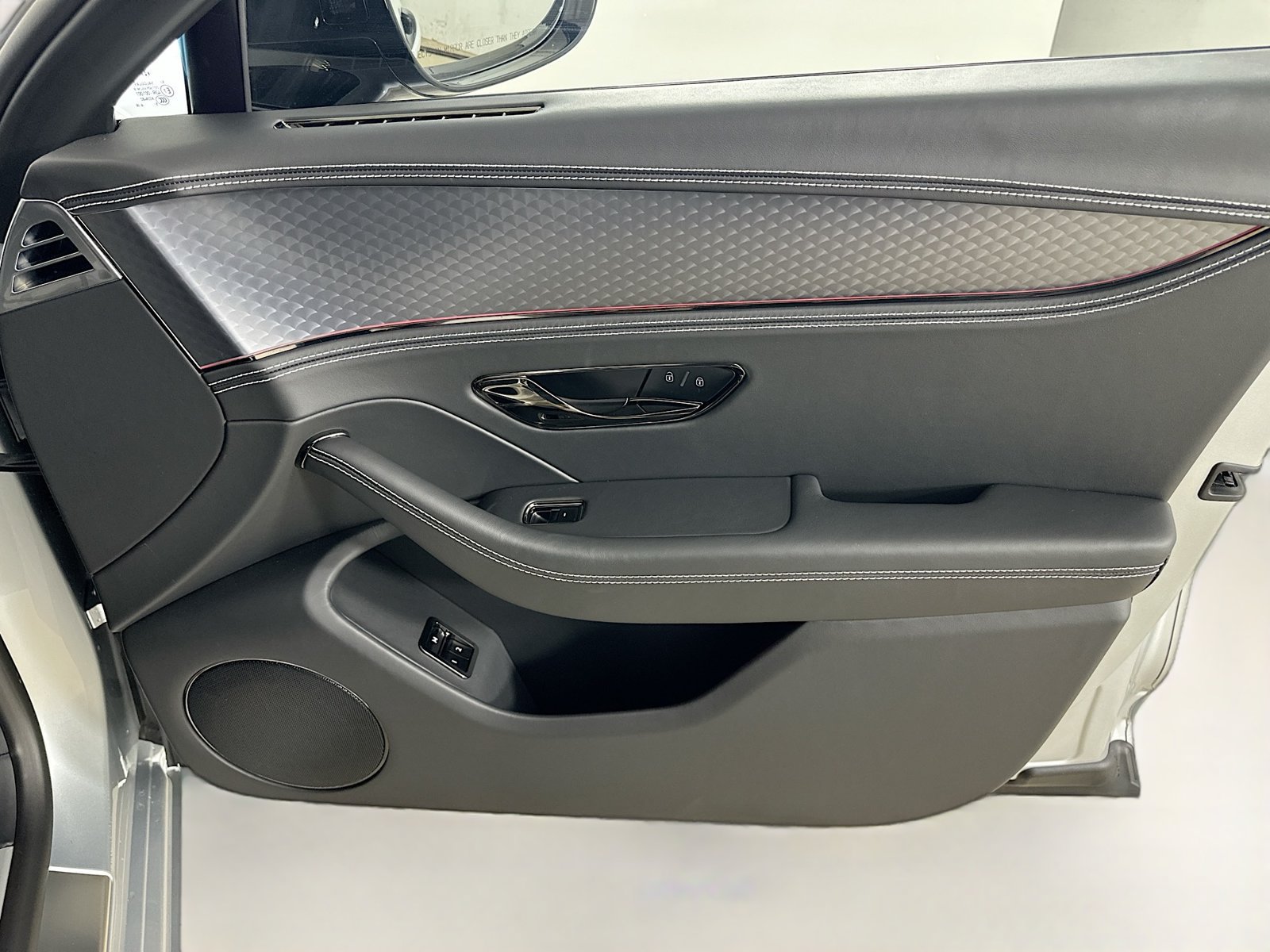 New 2026 Bentley Flying Spur V8 AWD/4WD image 47