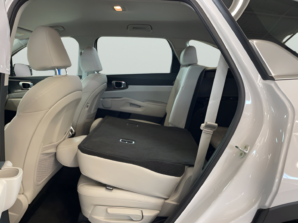 Certified 2026 Kia Sorento S AWD/4WD image 19
