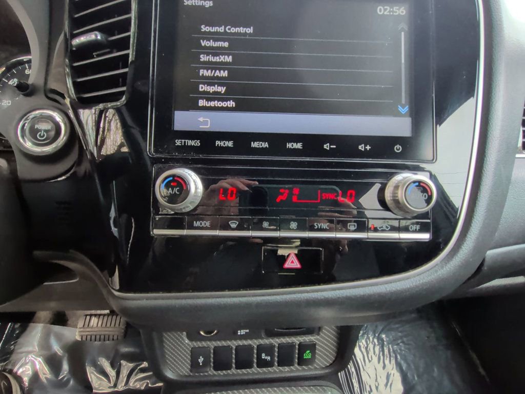 Used 2022 Mitsubishi Outlander SEL image 20