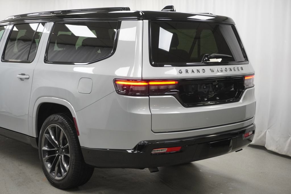 Certified 2025 Jeep Grand Wagoneer L Series II Obsidian w/ Quick Order Packagew 28T AWD/4WD image 13