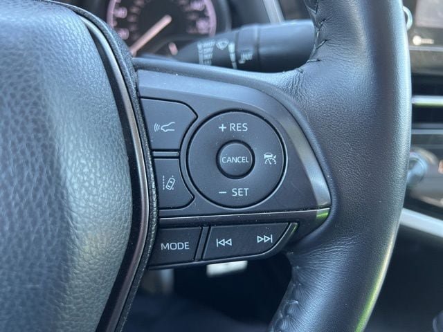 Used 2022 Toyota Camry SE FWD image 20