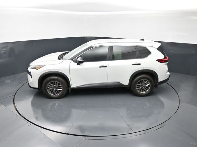 Certified 2025 Nissan Rogue S FWD image 17