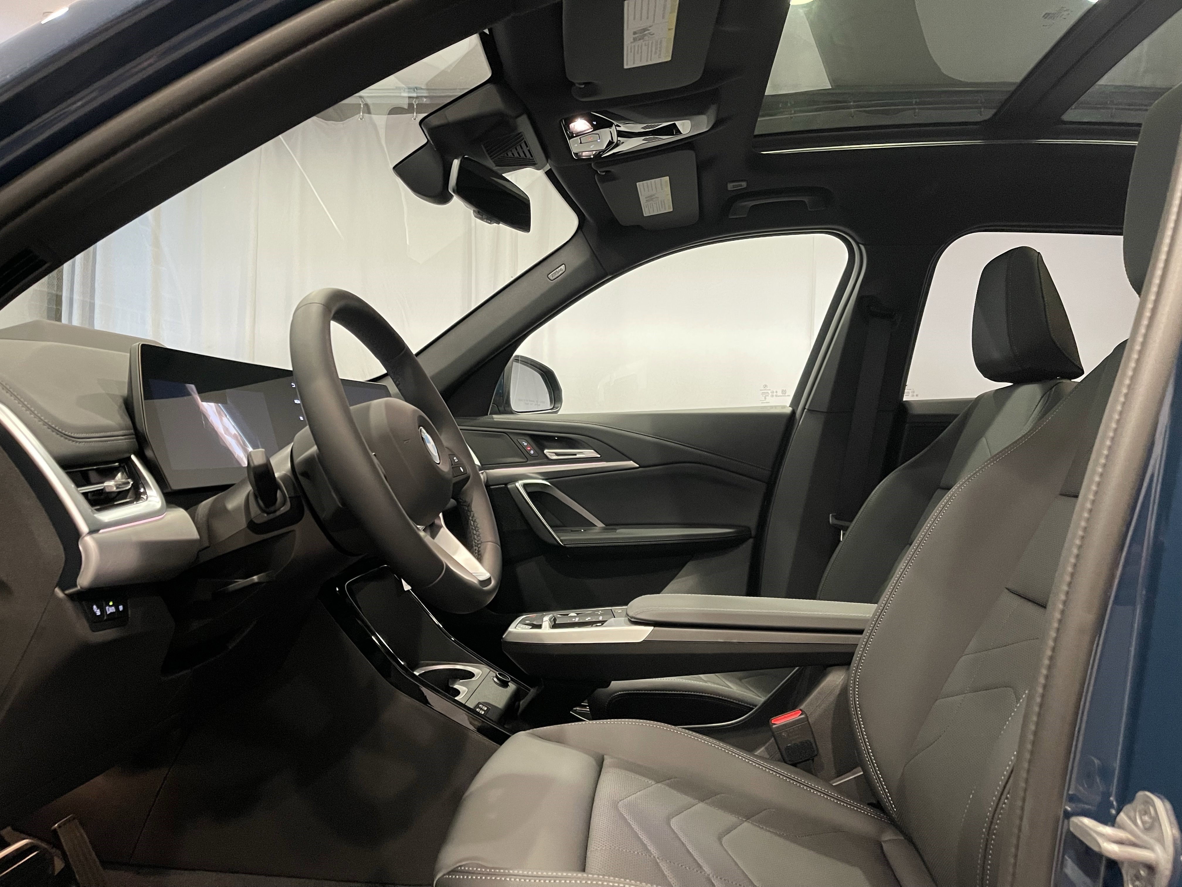 New 2026 BMW X1 xDrive28i w/ Technology Package AWD/4WD image 8